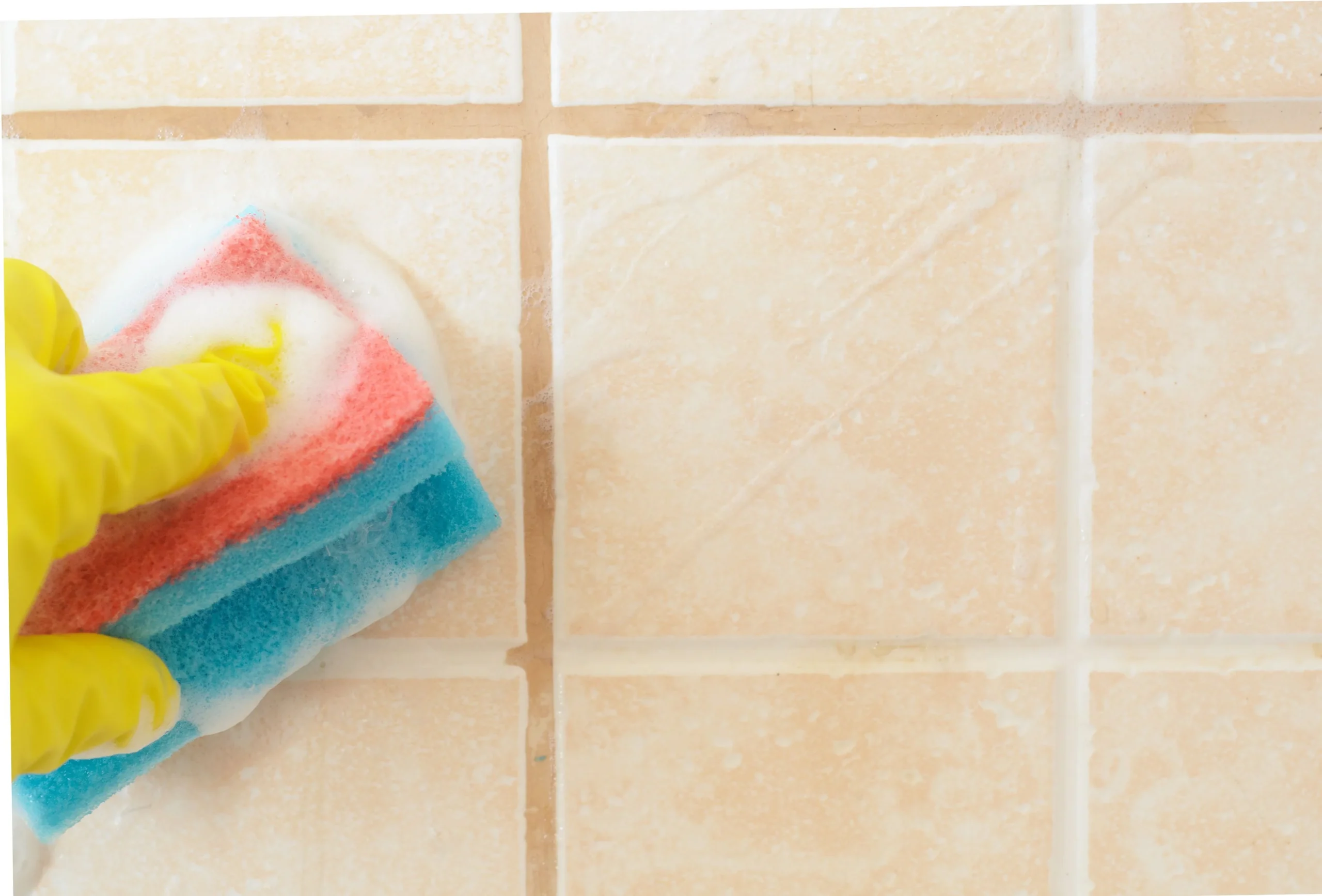 Cómo blanquear las juntas de los azulejos: el secreto que usan los profesionales